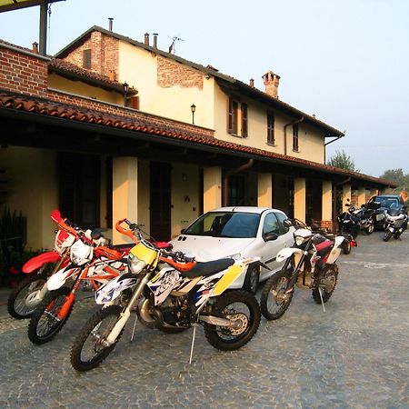 Tigliole B&B Cascina Bellavista מראה חיצוני תמונה
