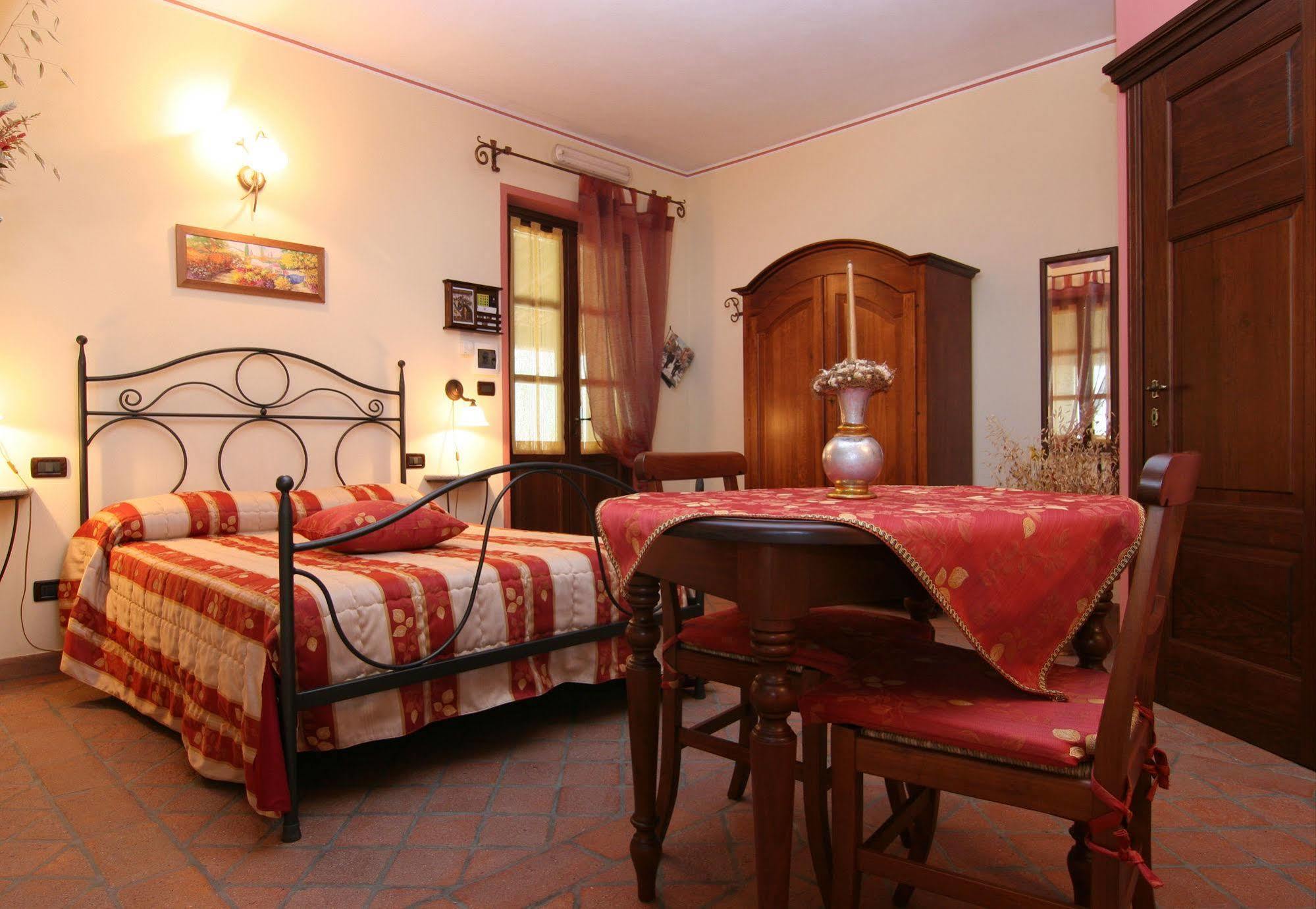 Tigliole B&B Cascina Bellavista מראה חיצוני תמונה