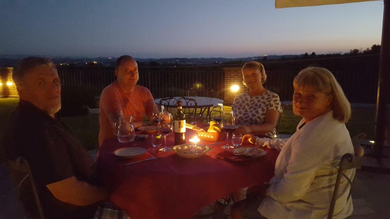 Tigliole B&B Cascina Bellavista מראה חיצוני תמונה